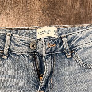 Girls’ 11/12 Long back pocket bow jeans
